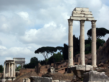 Temple of Castor and Pollux - Corinthian columns and trabeation